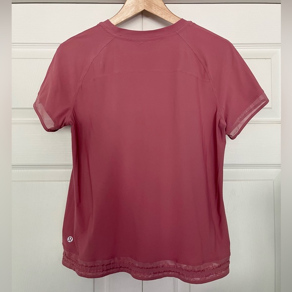 {Lululemon} Find Focus Short Sleeve Tee in Cherry Tint - Womens 6 - Picture 4 of 7